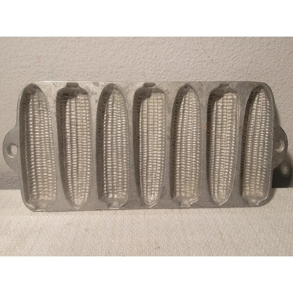 Vintage Antique Cast Iron 7 Ear Cornbread Corn Stick Muffin Pan‎ Corn Bread Mold